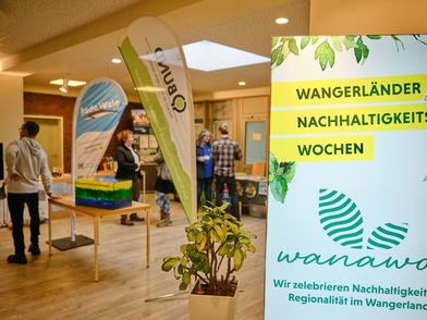 Infostände beim Wangerländer Nachhaltigkeitsmarkt